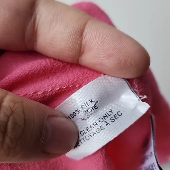 Moschino 100% Silk Two Layer Scalloped Hem Lightweight Scarf - Picture 6 of 8